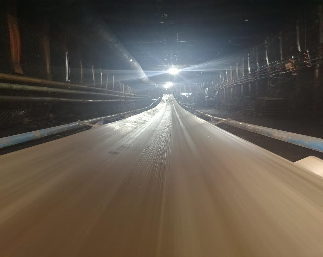 红旗煤矿延续鞭策运输体系优化，尽力助推矿井出产高效运行1